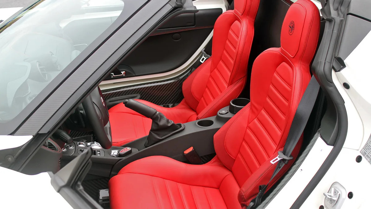 2015 Alfa Romeo 4C Spider seats