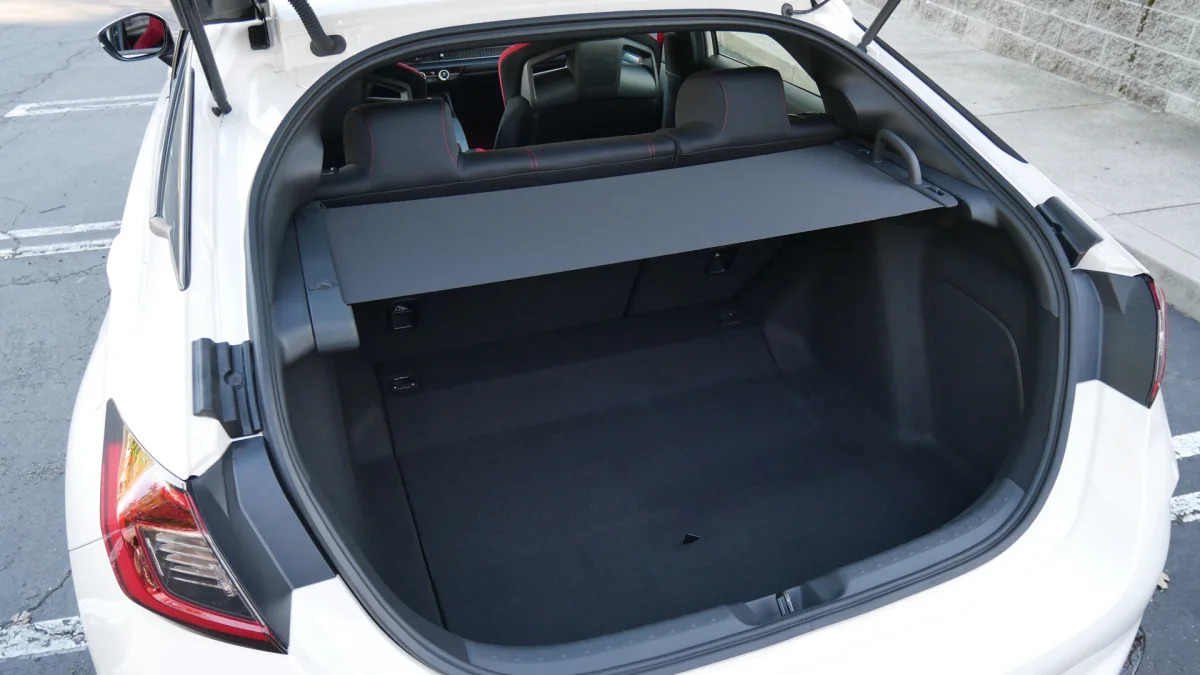 2023 Honda Civic Type R cargo with cover