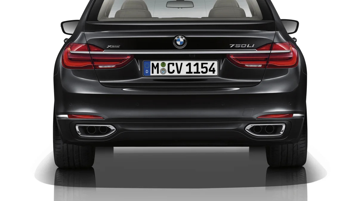 bmw 7 series exhaust back badges
