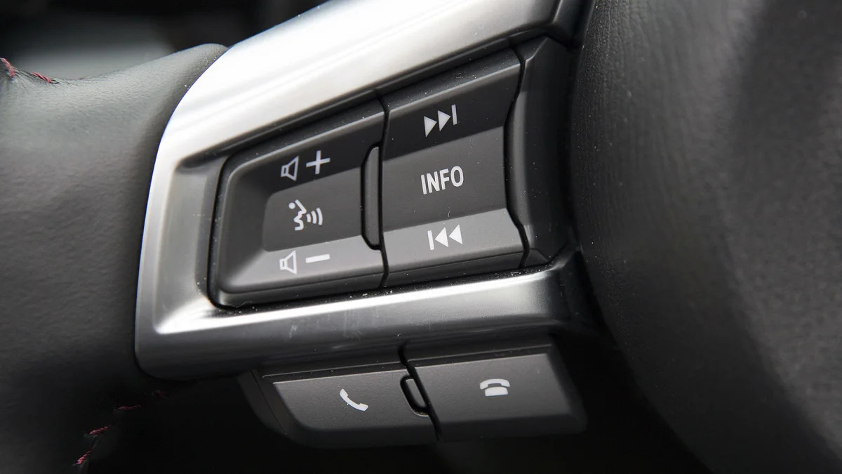 2016 Mazda MX-5 Miata steering wheel controls