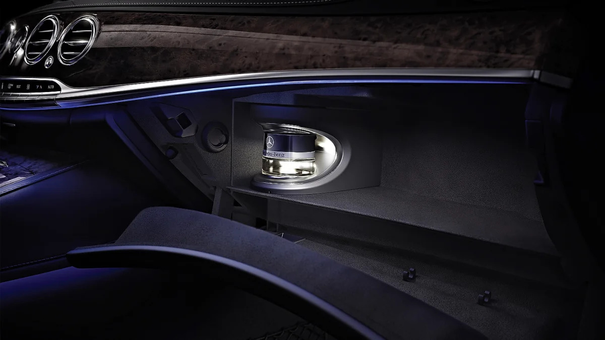 Selectable Cabin Fragrance -- Mercedes-Benz S550, $350