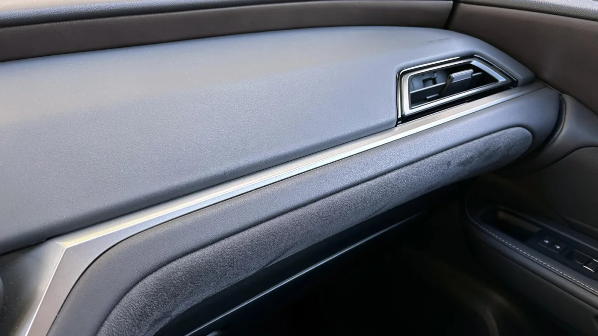 2024 Lexus TX 550h+ dash trim detail