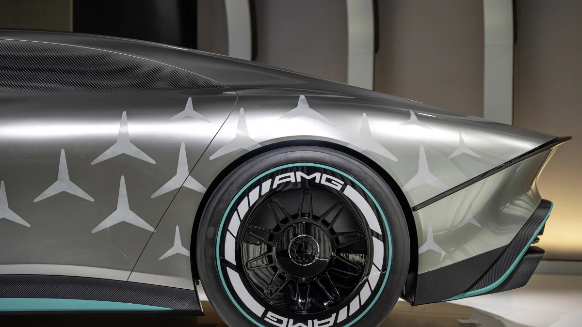 Mercedes Vision AMG concept 27