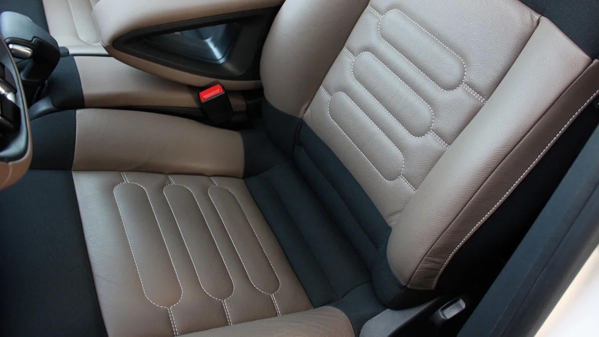 2015 Citroën C4 Cactus seat detail