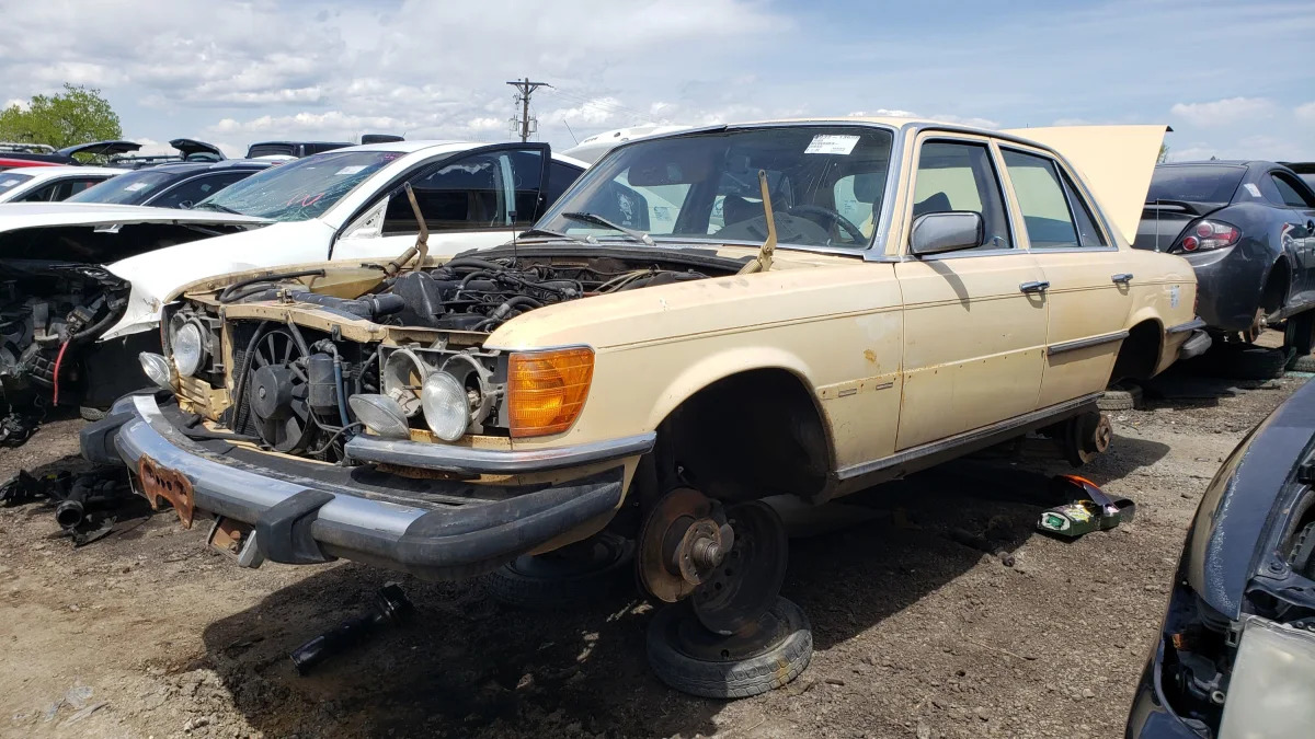 23 - 1980 Mercedes-Benz 300D in Colorado wrecking yard - photo by Murilee Martin