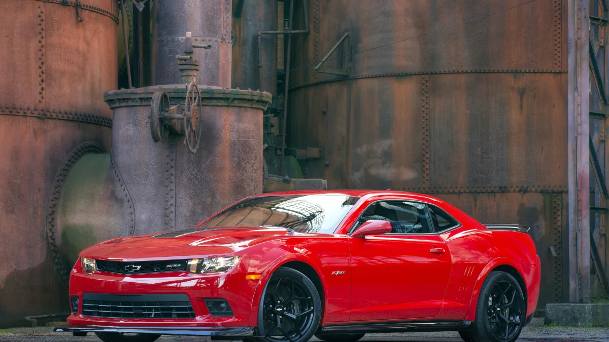 2015 Chevy Camaro Z/28 in red