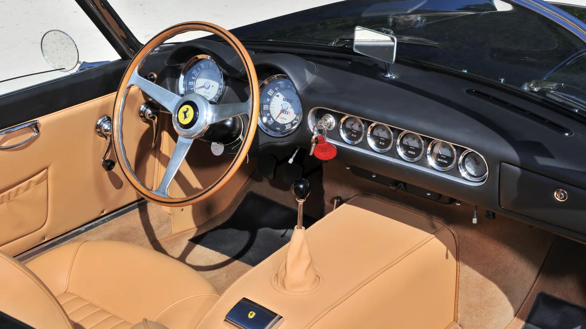 Ferrari 250 GT SWB California Spider dashboard