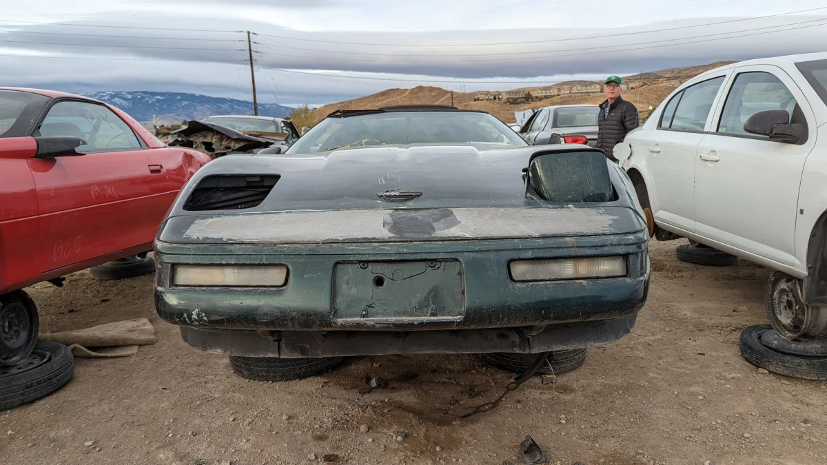 20 - 1994 Chevrolet Corvette in Nevada junkyard - photo by Murilee Martin