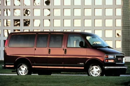 2000 GMC Savana Standard G2500 Passenger Van
