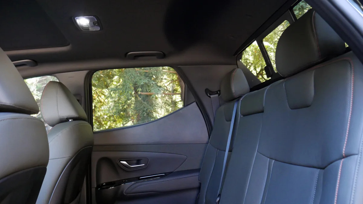 2022 Hyundai Santa Cruz back seat headroom