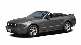 V6 Deluxe 2dr Convertible