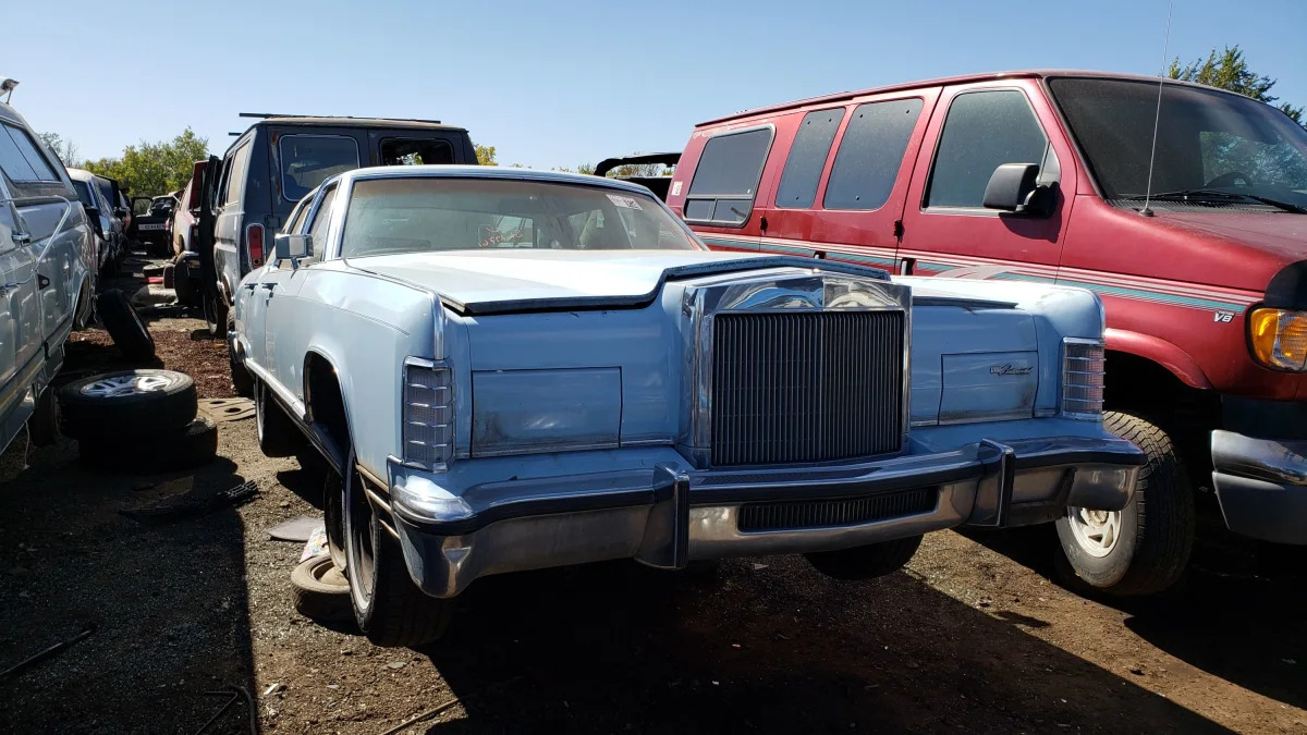 57 - 1978 Lincoln Town Car in Colorado Junkyard - photo by Murilee Martin