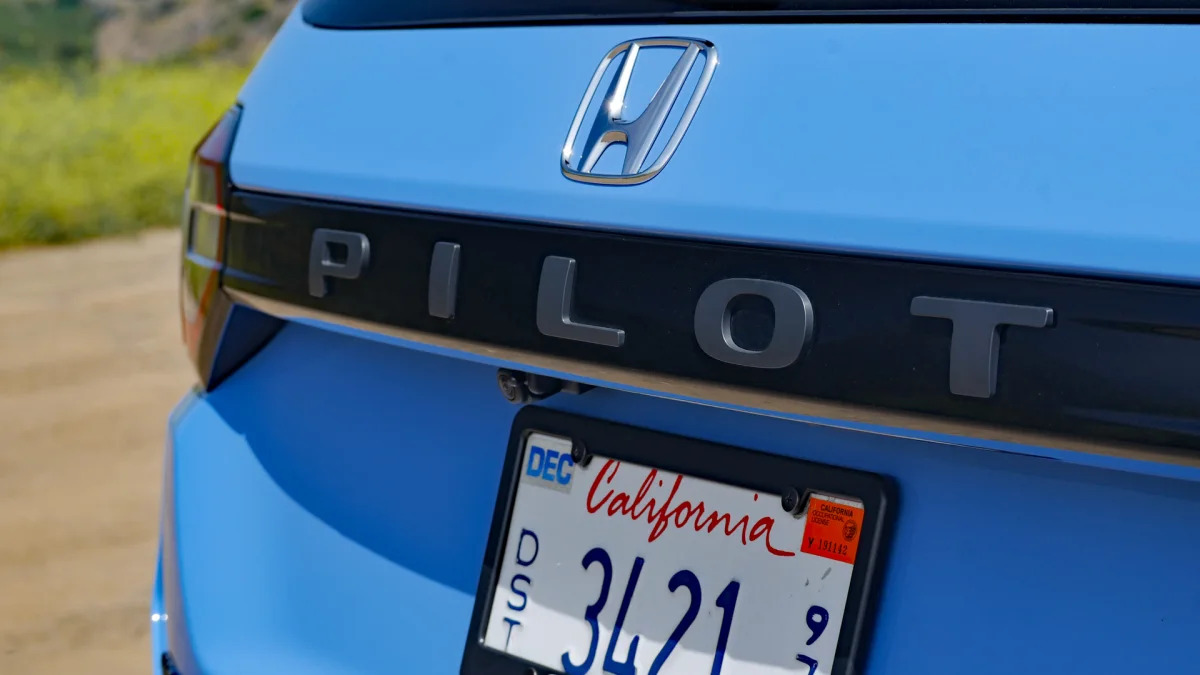 2023 Honda Pilot TrailSport model badge
