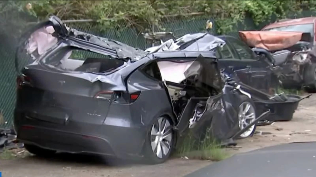 Virginia sheriff says Tesla Autopilot was running before driving under tractor-trailer