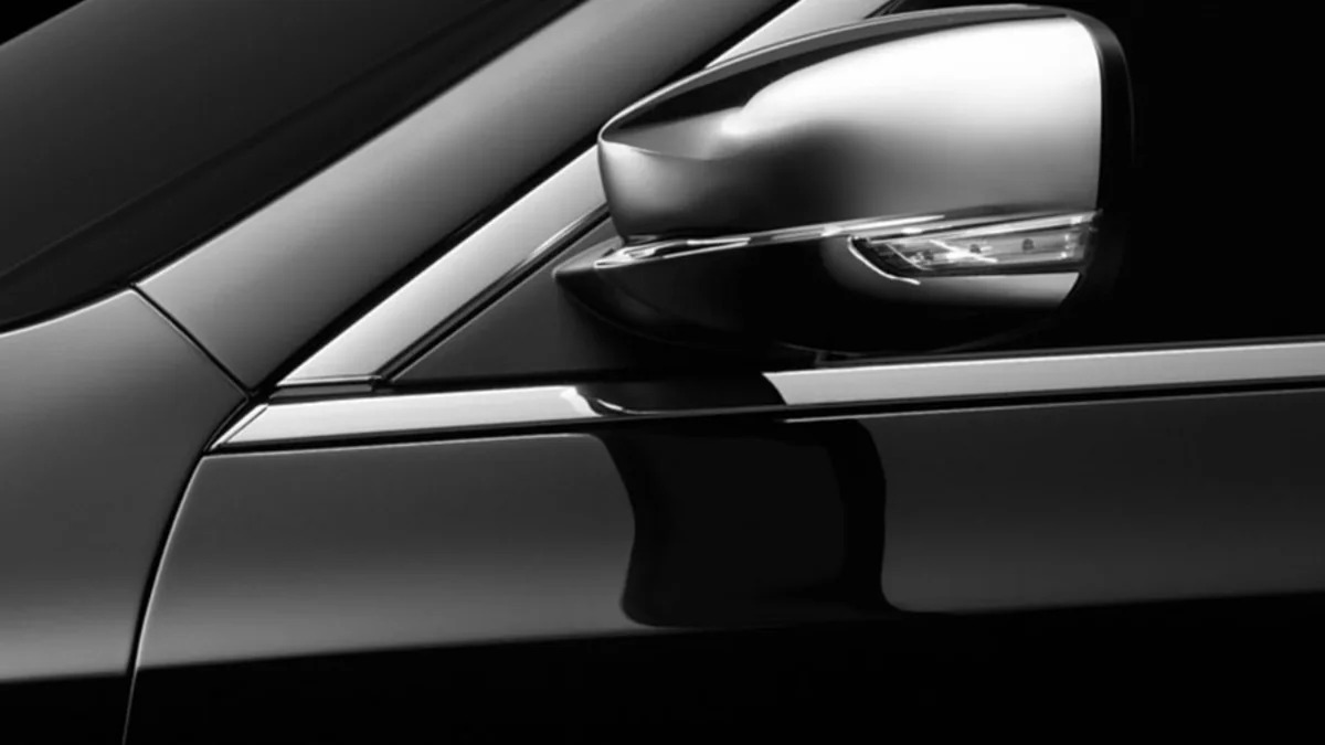2011 Chrysler 300 teaser