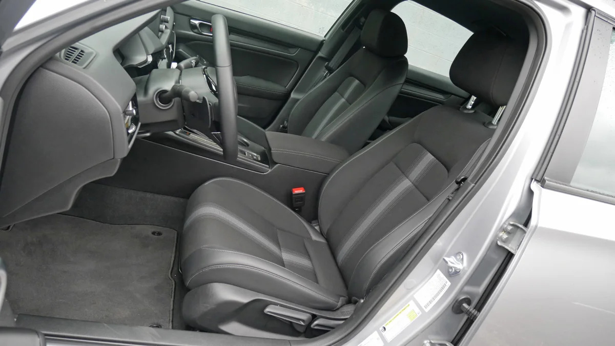 2022 Honda Civic Sport front seats