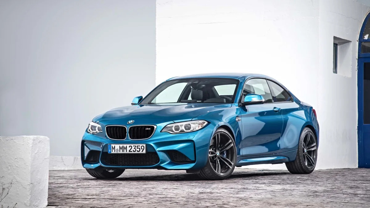 2016 BMW M2 static left front 3/4