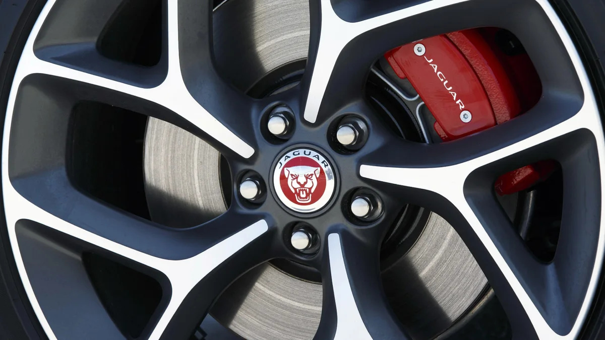 2017 Jaguar XE wheel detail