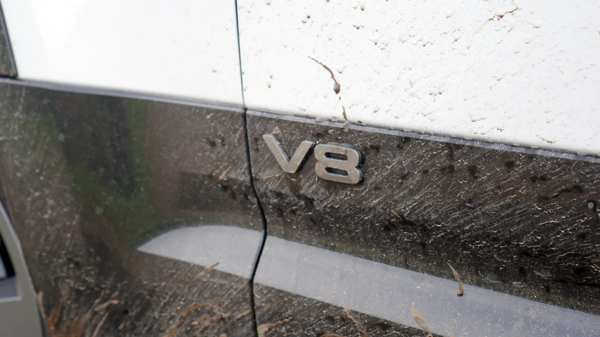2023 Land Rover Defender V8 badge