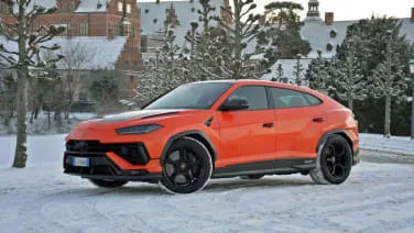 2025 Lamborghini Urus to drop gas-only model, go PHEV-only