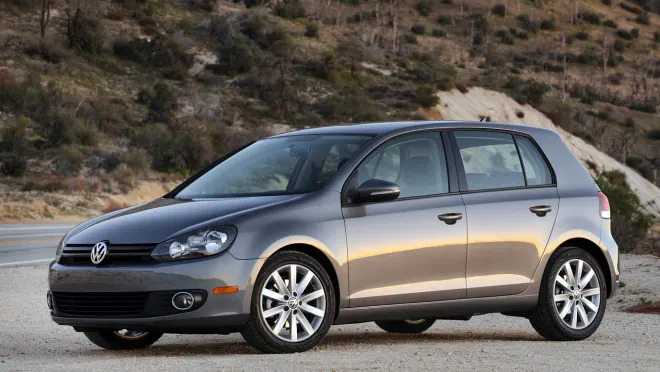 Review: 2010 Volkswagen Golf TDI delivers potent one-two punch of  efficiency and entertainment - Autoblog