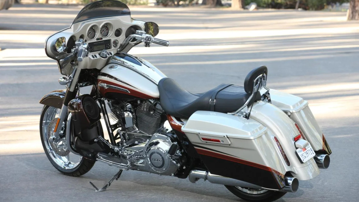 2011 Harley-Davidson CVO Street Glide