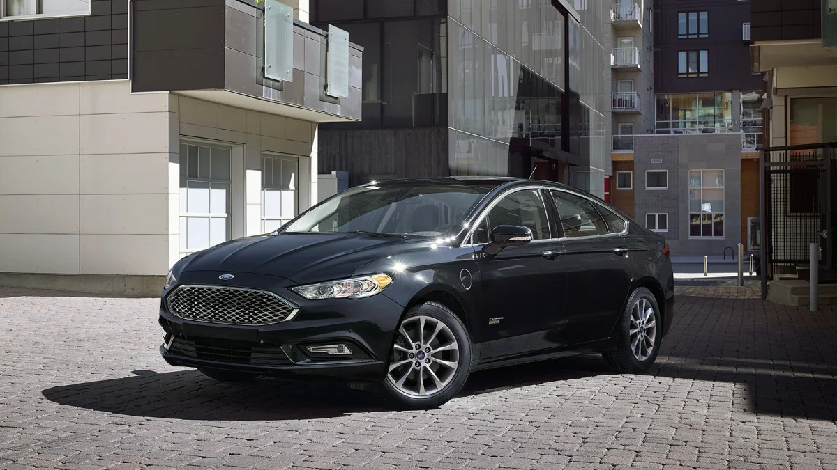2017 Ford Fusion Energi front 3/4 view
