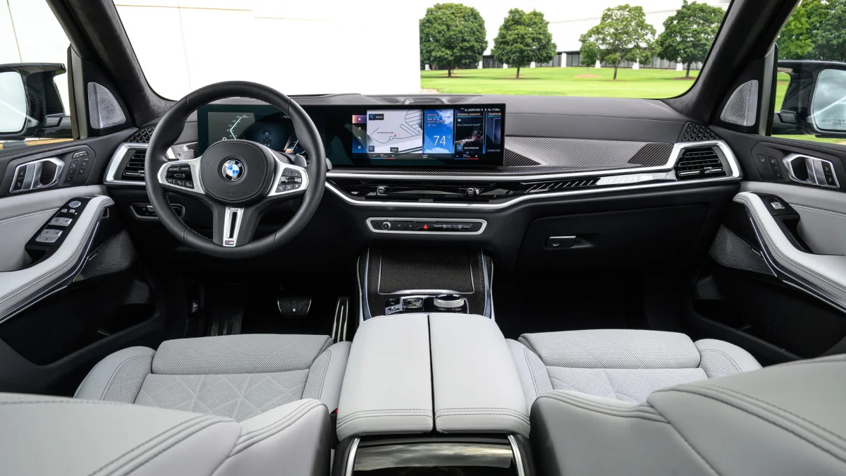 BMW X7 M60i interior
