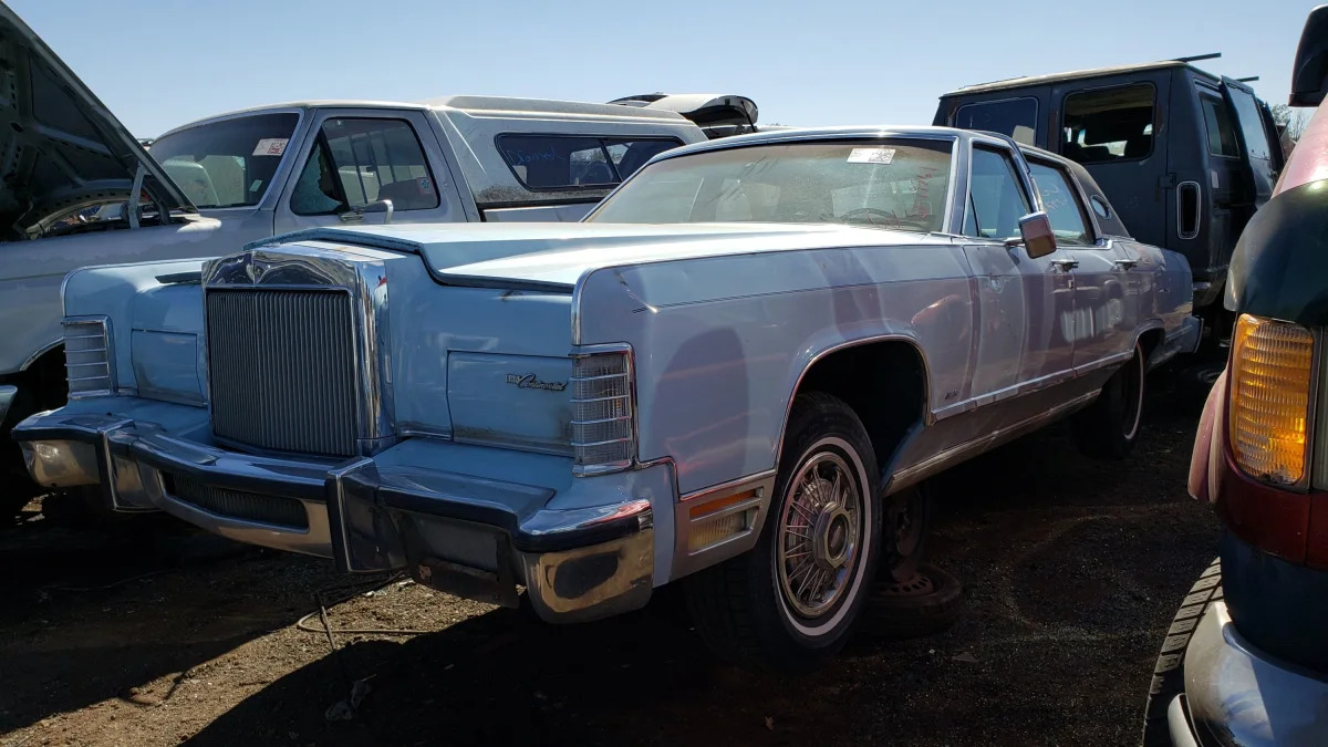 99 - 1978 Lincoln Town Car in Colorado Junkyard - photo by Murilee Martin