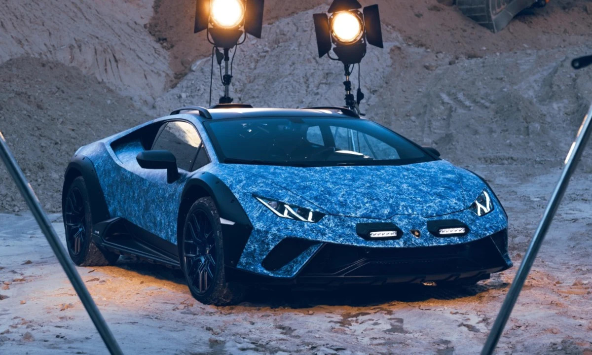 Lamborghini Huracan Sterrato Opera Unica special edition took 370 hours to  paint - Autoblog