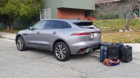 <h6><u>Jaguar F-Pace Luggage Test: How much fits in the cargo area?</u></h6>