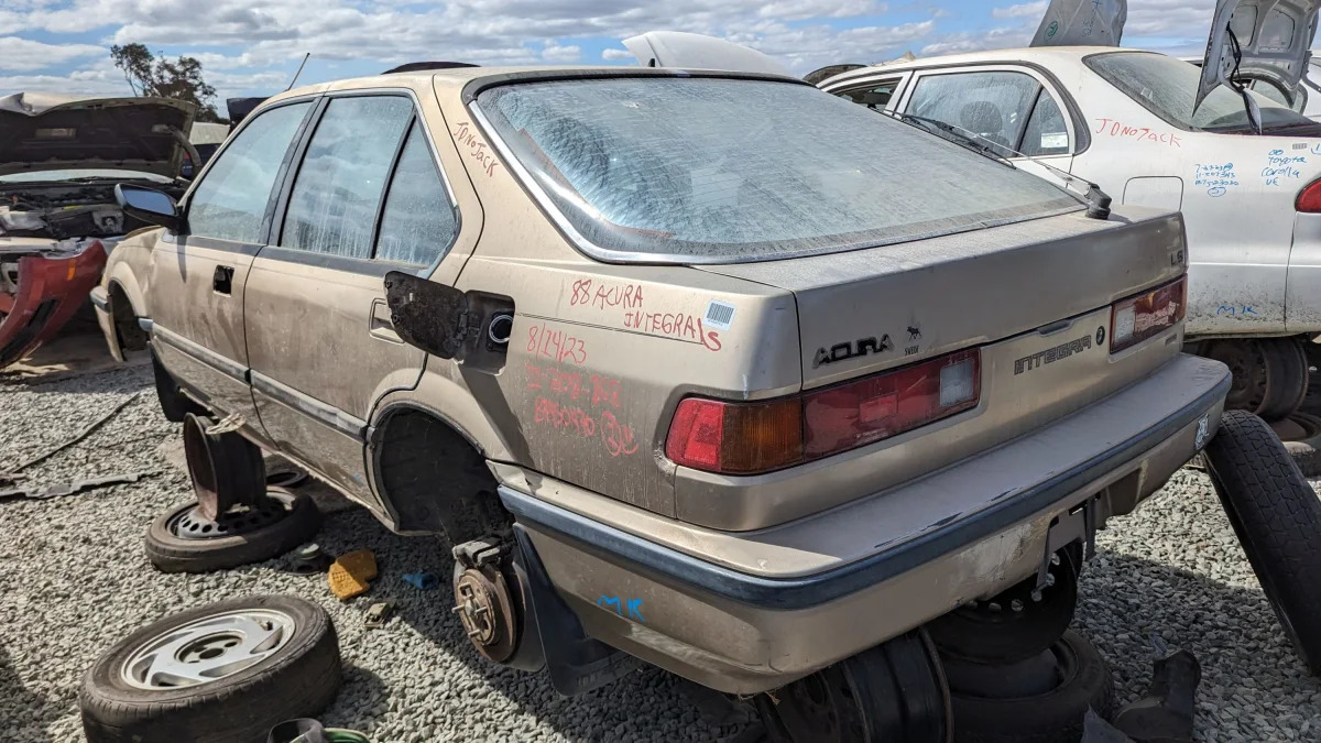 40 - 1988 Acura Integra in California junkyard - photo by Murilee Martin