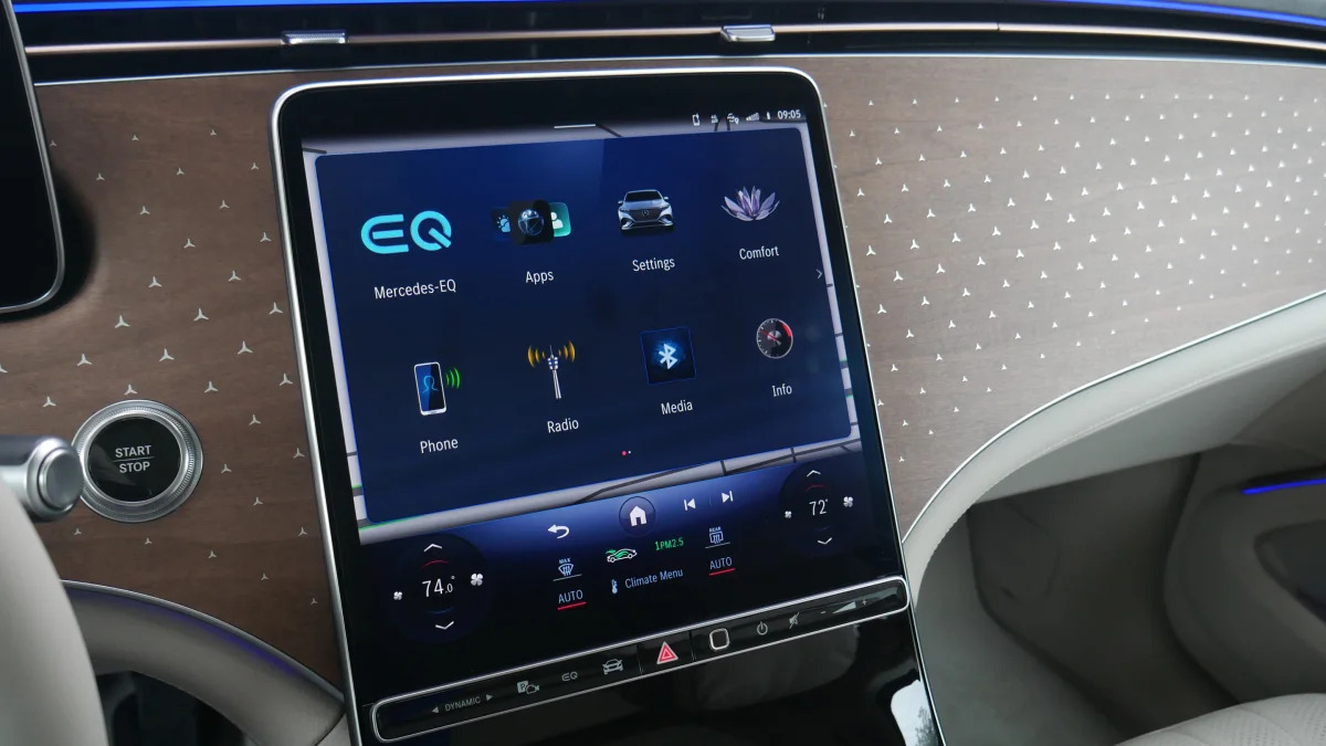 2023 Mercedes-Benz EQS SUV touchscreen home screen icons