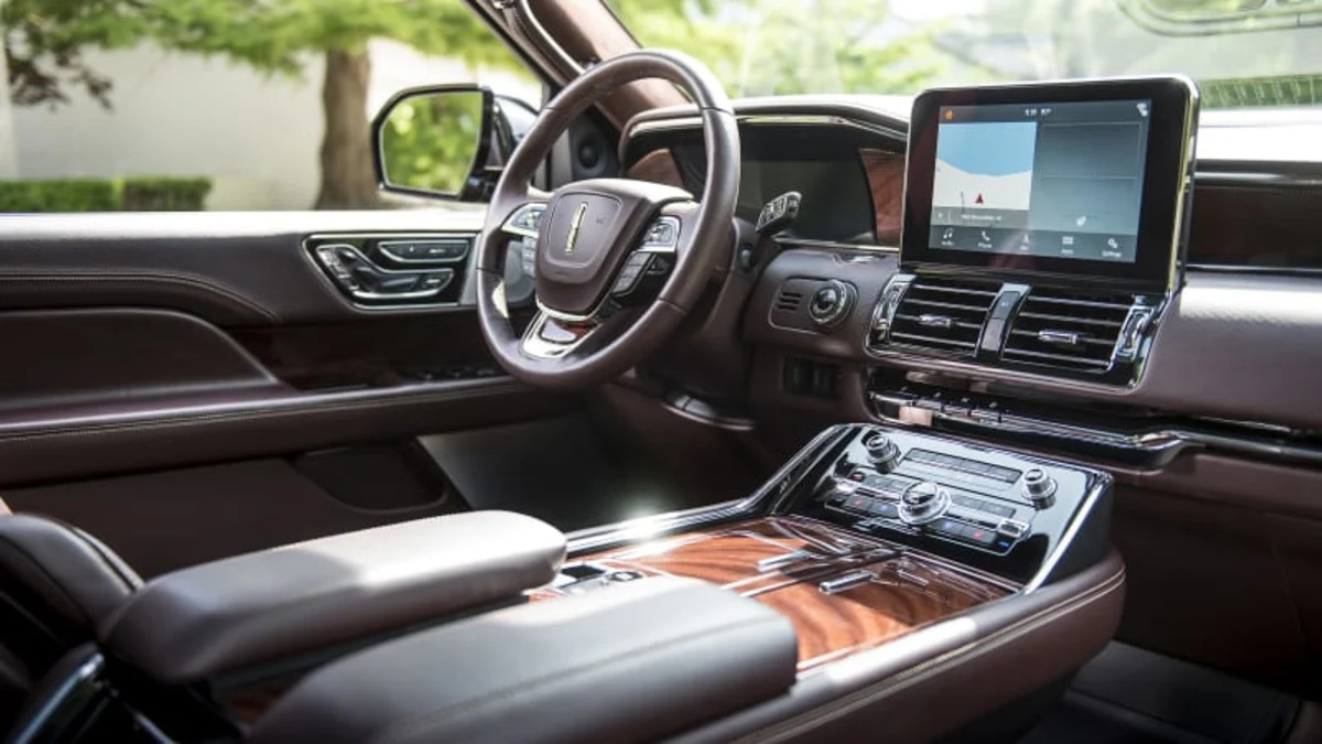 2018 Lincoln Navigator Review | 900 miles in mid-century opulence