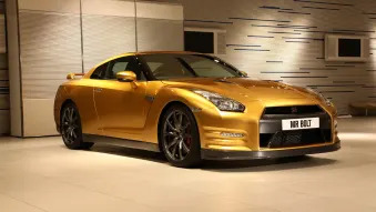 Usain Bolt gold Nissan GT-R