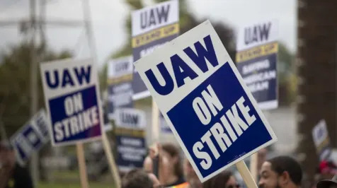 <h6><u>UAW and Detroit 3 appear to make progress in contract talks</u></h6>