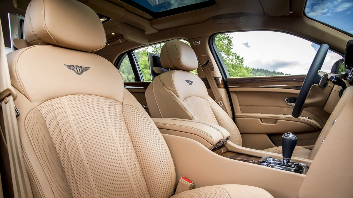 2017 Bentley Mulsanne front seats