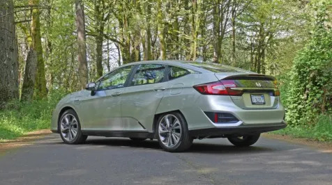 <h6><u>2018 Honda Clarity Plug-In Hybrid Quick Spin Review | Behold, the relevant one!</u></h6>