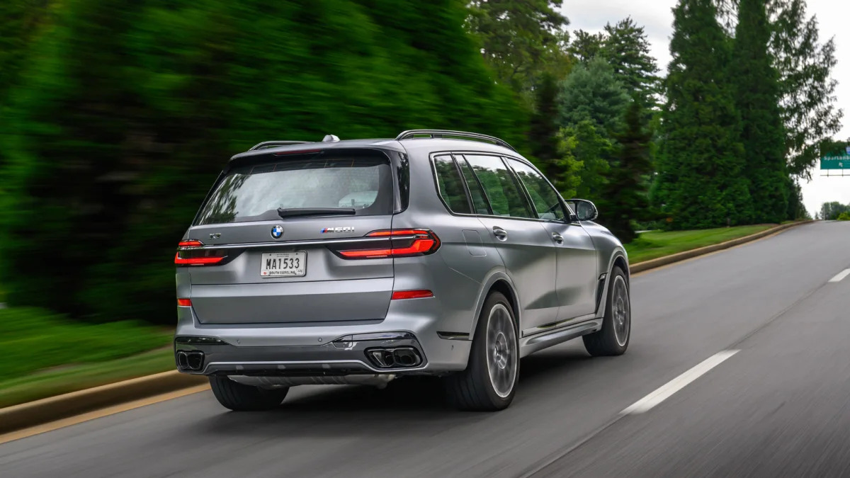 BMW X7 M60i Frozen Pure Grey action rear