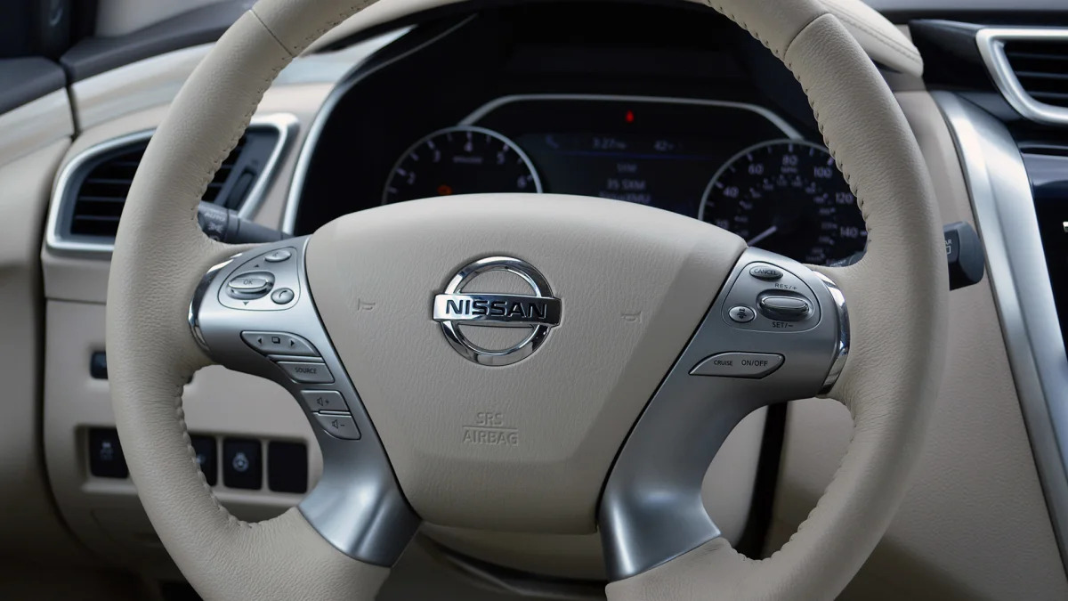  2015 Nissan Murano steering wheel