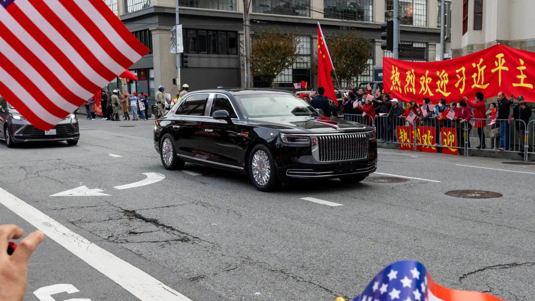 Chinese President Xi Jinping drives through San Francisco in a custom Hongqi L5 car