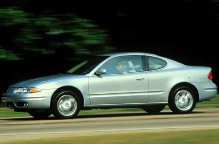 1999 Oldsmobile Alero GX 2dr Coupe