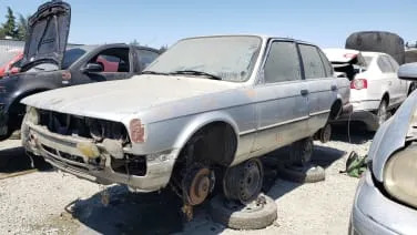 Junkyard Gem: 1985 BMW 318i Sedan