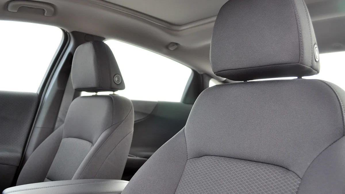 2016 Chevrolet Malibu front seats