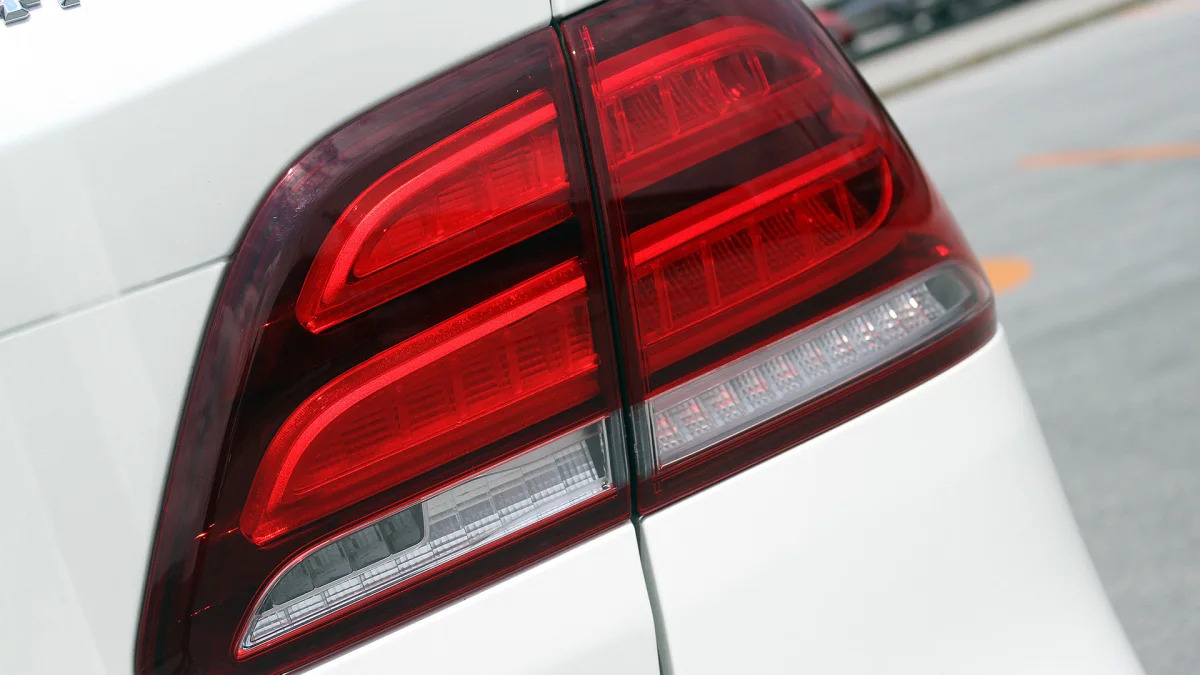 2016 Mercedes-Benz GLE taillight