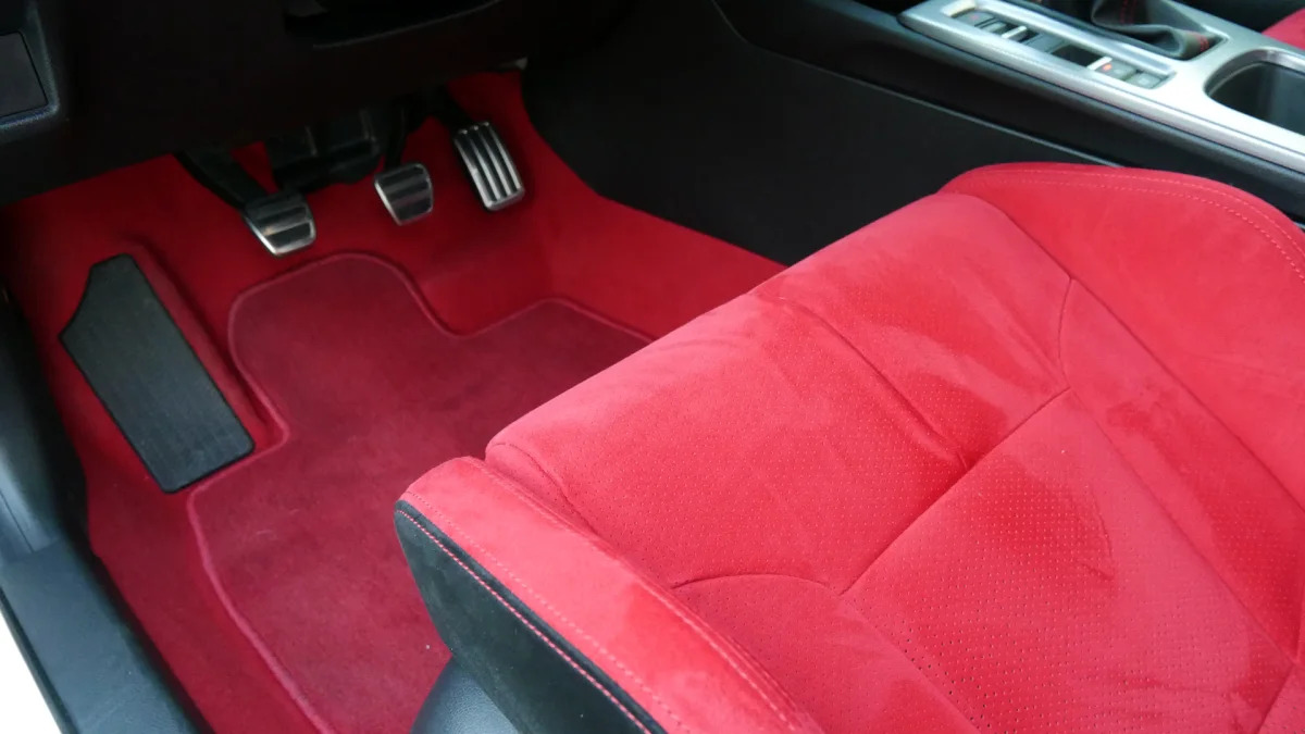 2023 Honda Civic Type R split seat bottom and red carpet