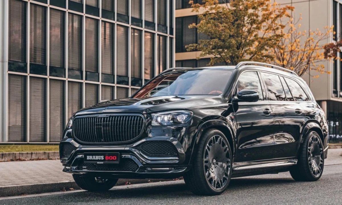 Brabus makes the Mercedes-Maybach GLS600 into an 800-hp mobile