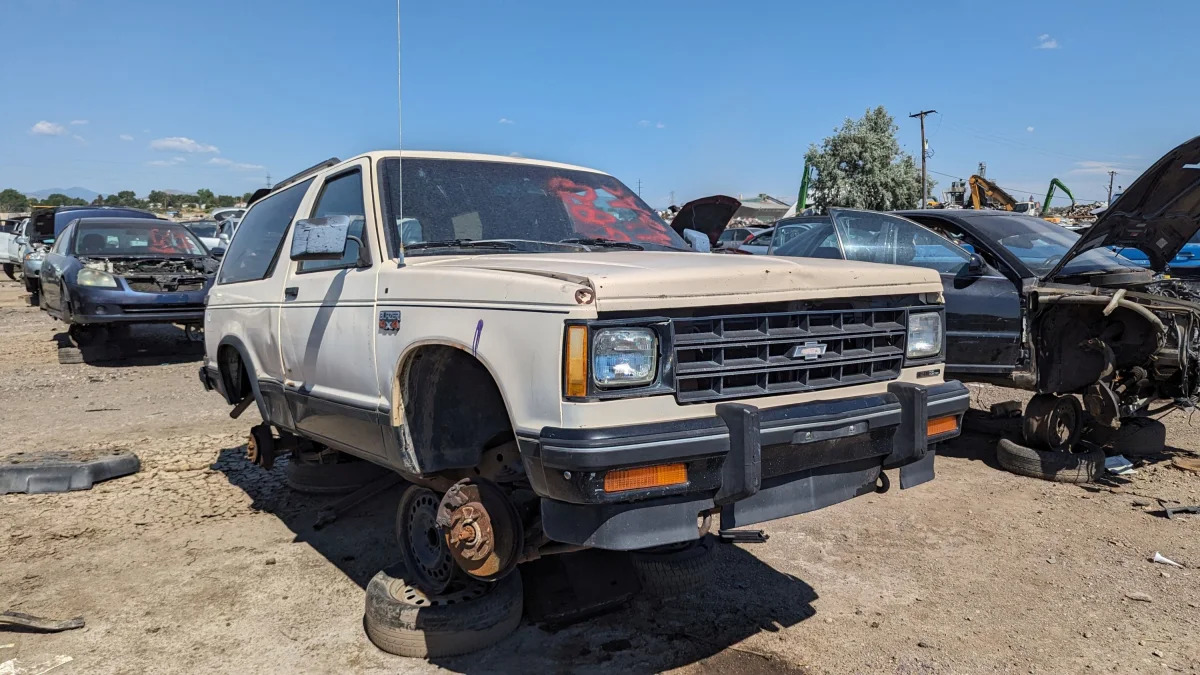45 - 1988 Chevrolet Blazer in Colorado junkyard - photo by Murilee Martin
