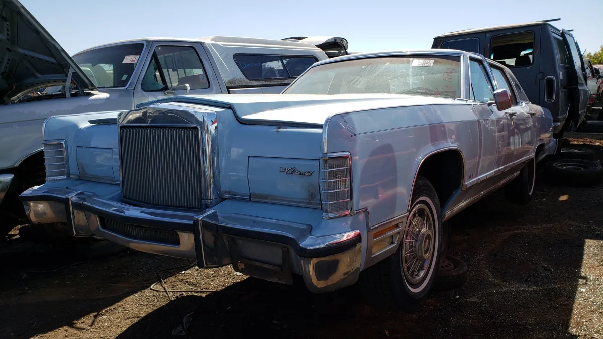 61 - 1978 Lincoln Town Car in Colorado Junkyard - photo by Murilee Martin