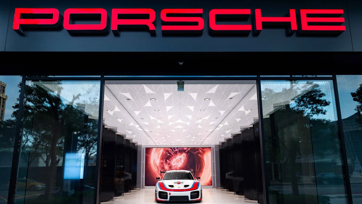 Porsche Studio 2